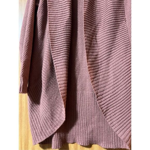 Pink Rose Mauve Cardigan Woman’s Size Small 100% Acrylic- Hole See photo/ Descri - Picture 2 of 14